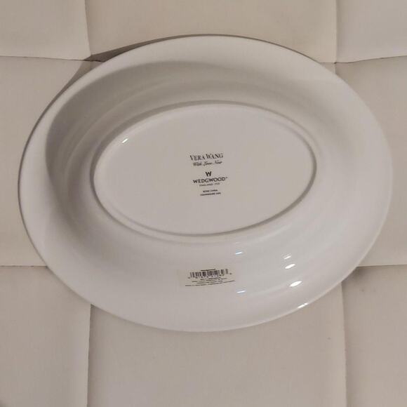 Wedgewood + Vera Wang With Love Noir Gold & Platinum 10" x 8" Serving Bowl w Tag - Picture 4 of 5